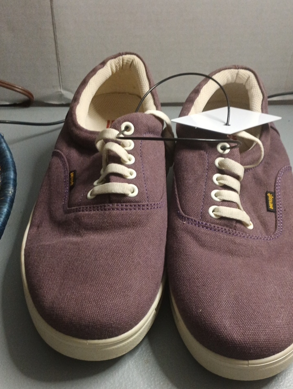 AEROSOFT Men's Canvas Lace-Up Sneakers in Plum EU SZ 42